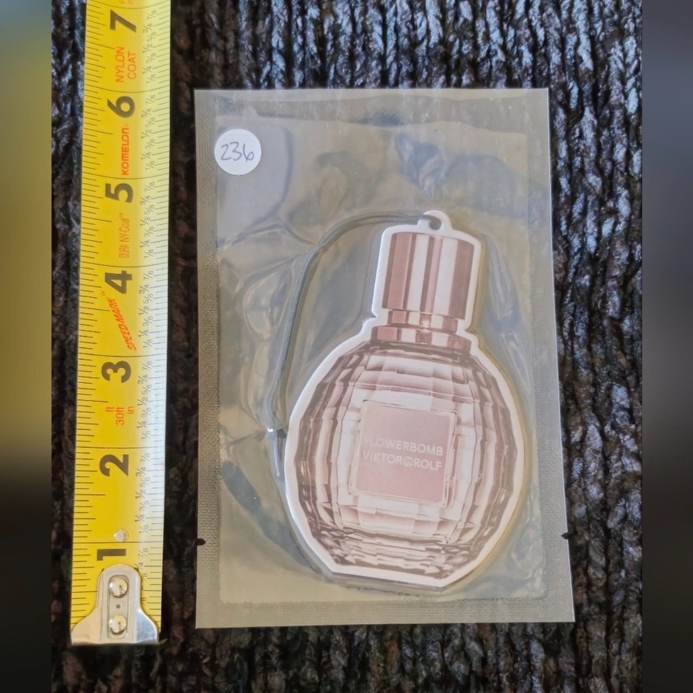 NIB-FlowerBomb Tiger Lily by Viktor&Rolf E.D.P 7ML/.24FL OZ MINI (FREE FRESHIE) - Picture 4 of 5